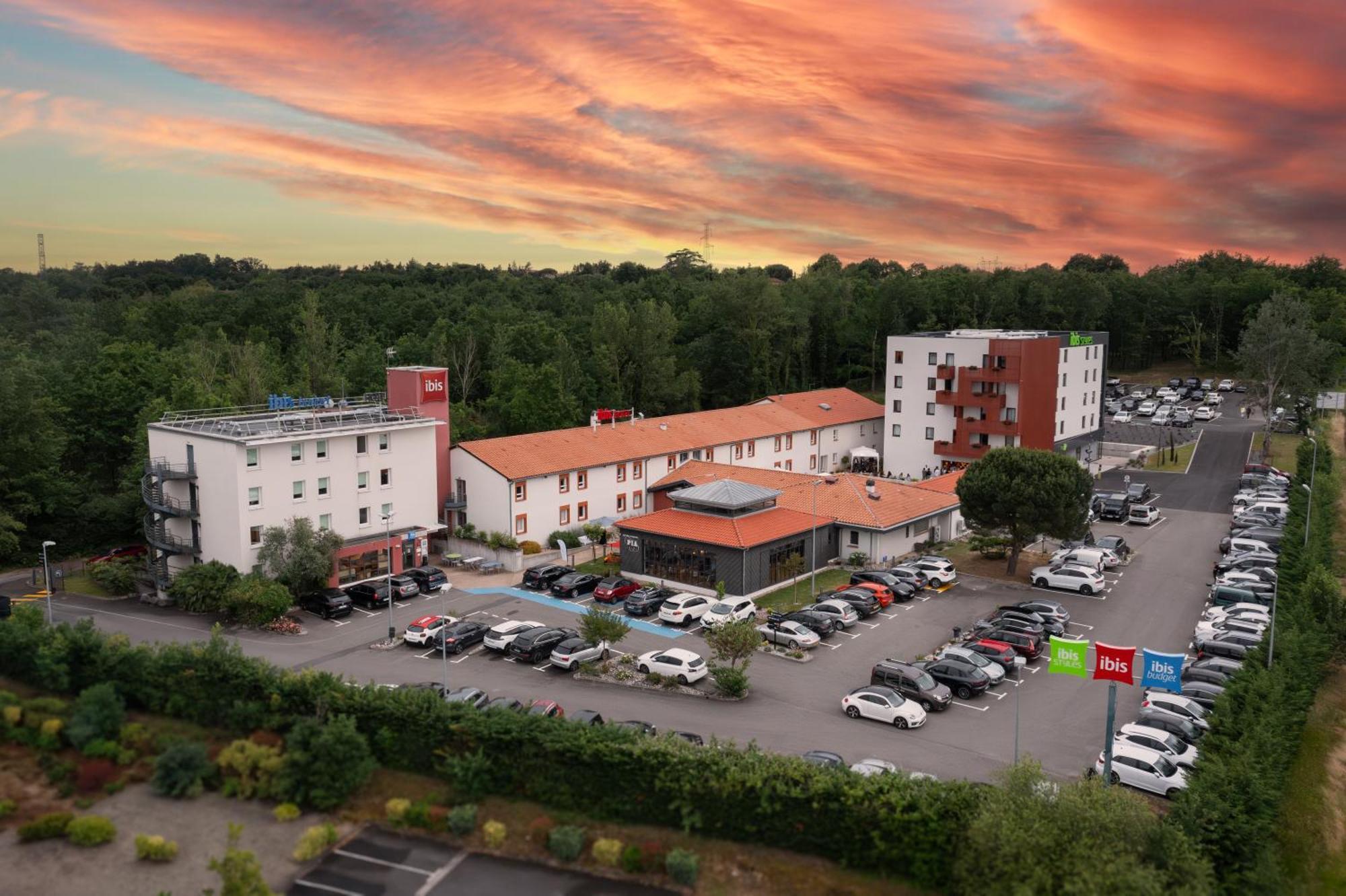 Hotel Ibis Styles Montauban Exterior foto