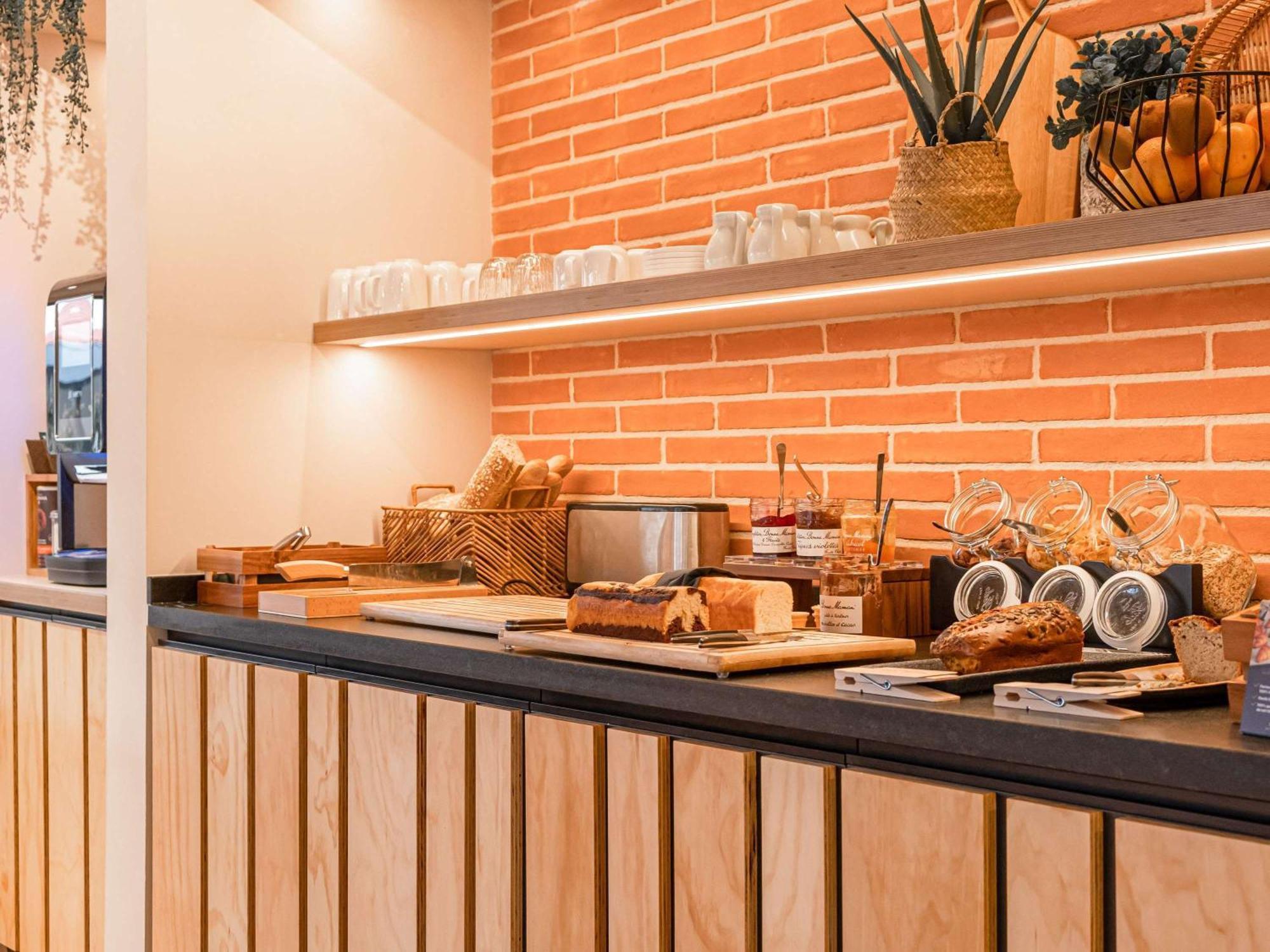 Hotel Ibis Styles Montauban Exterior foto