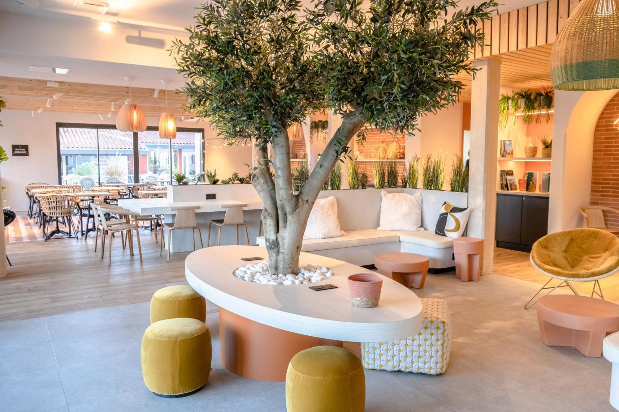 Hotel Ibis Styles Montauban Exterior foto
