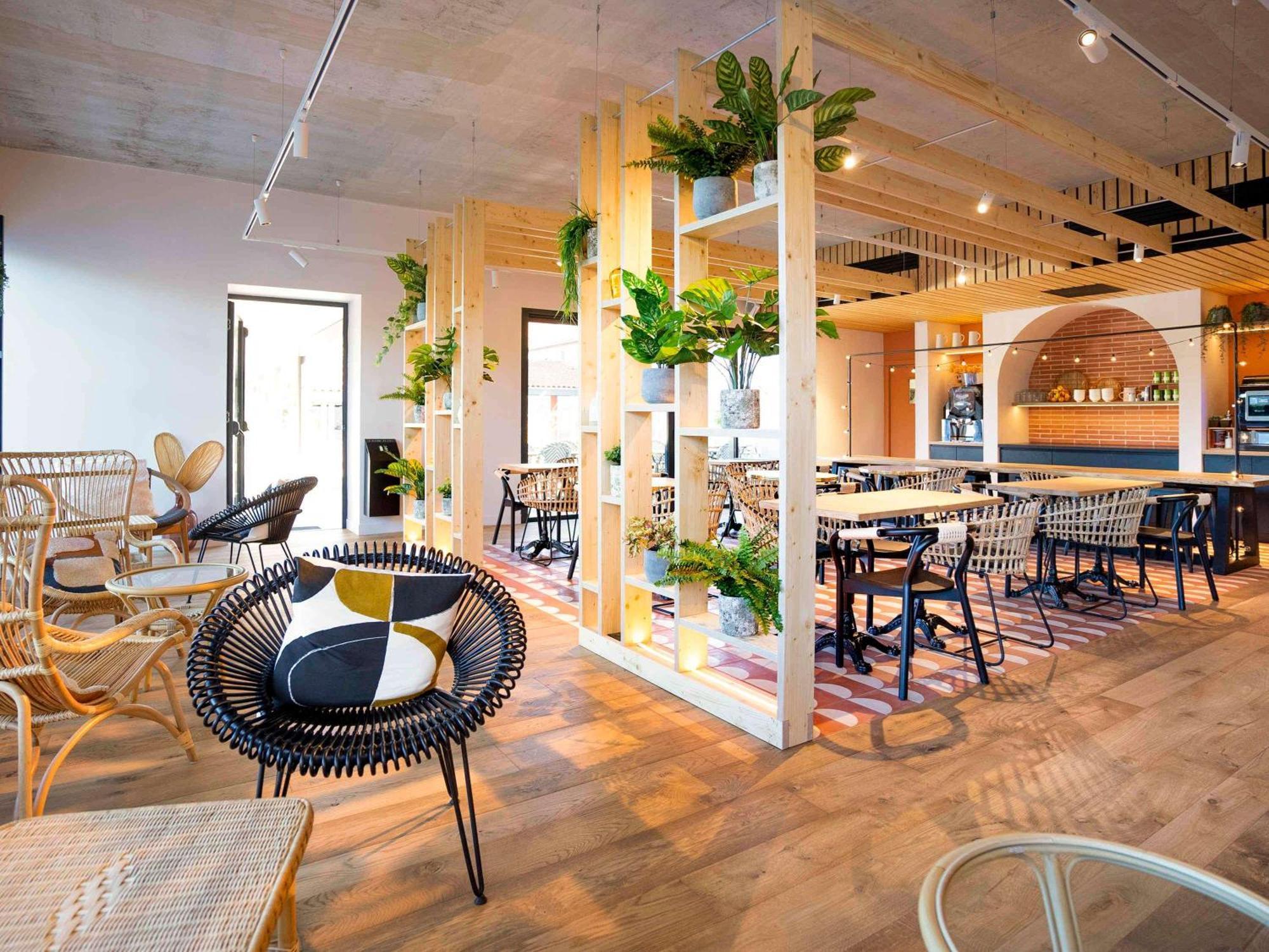 Hotel Ibis Styles Montauban Exterior foto
