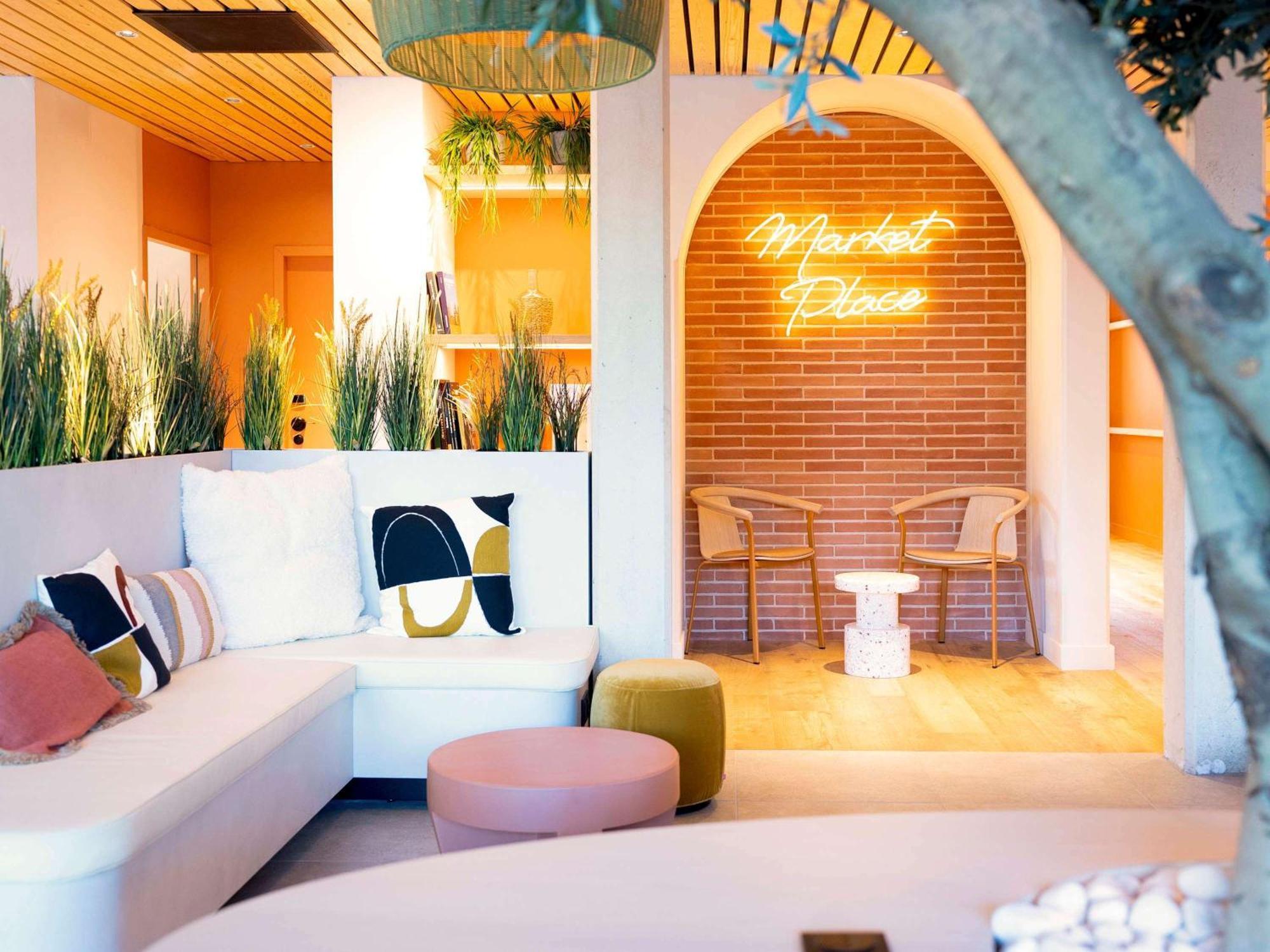 Hotel Ibis Styles Montauban Exterior foto